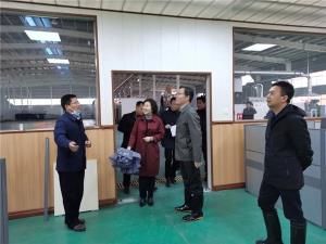 新化縣委副書記、縣長左志鋒到映宏股份調(diào)研塑料循環(huán)利用先進(jìn)智能生產(chǎn)線項(xiàng)目